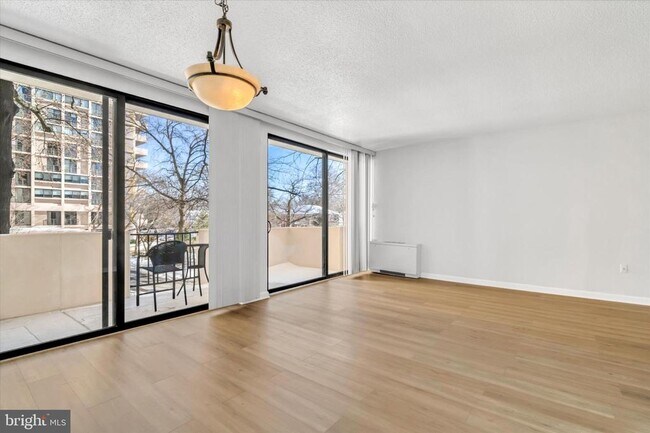 Building Photo - 4141 Henderson Rd