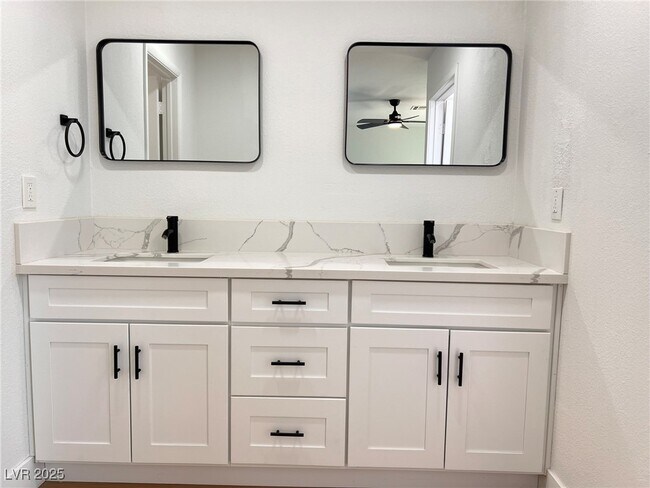 Building Photo - 730 Arrowhead Trail