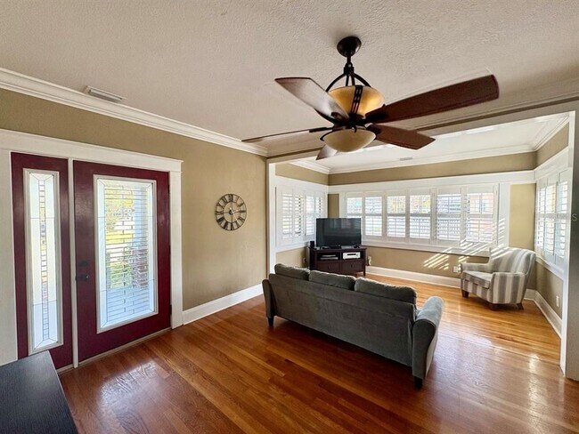 Building Photo - 302 W Haya St