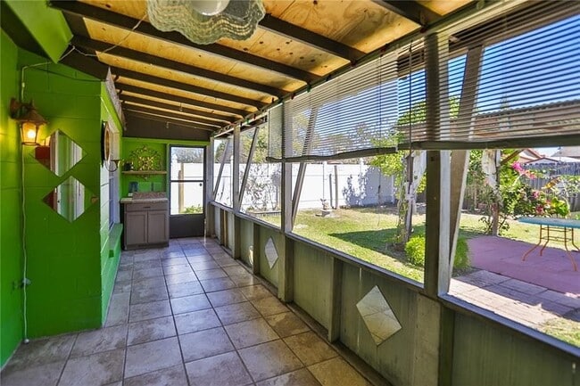 Building Photo - 1202 Coolridge Dr