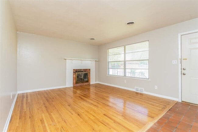 Building Photo - 9712 Mahler Pl