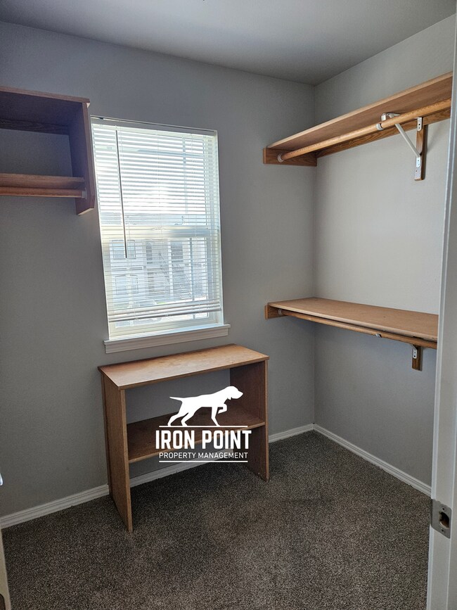 Building Photo - 2008WHITEOAK