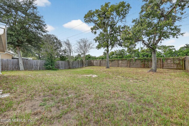 Building Photo - 12119 Cancun Dr