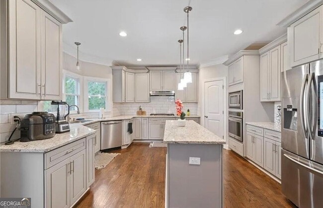 Building Photo - 4402 Income Cir