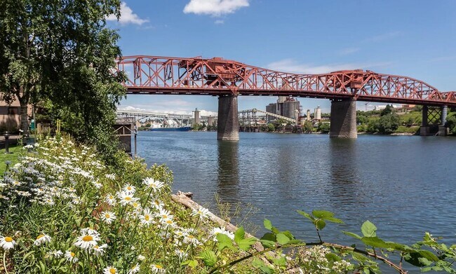 Building Photo - 1 Bed 1 Bath Waterfront Condo Available NOW! Water/Sewer/Trash included!