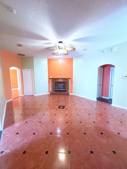 Building Photo - 8452 Stelling Dr S
