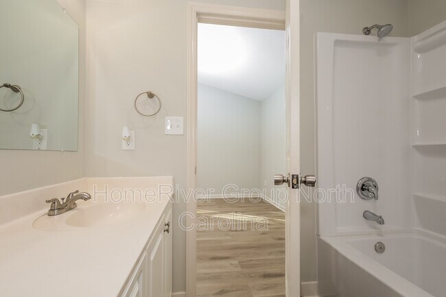 Building Photo - 4208 Princeton Ave