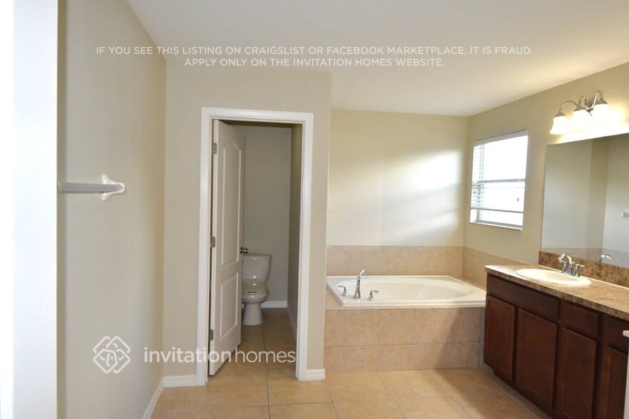 Building Photo - 11326 Hascroft Forest Ct