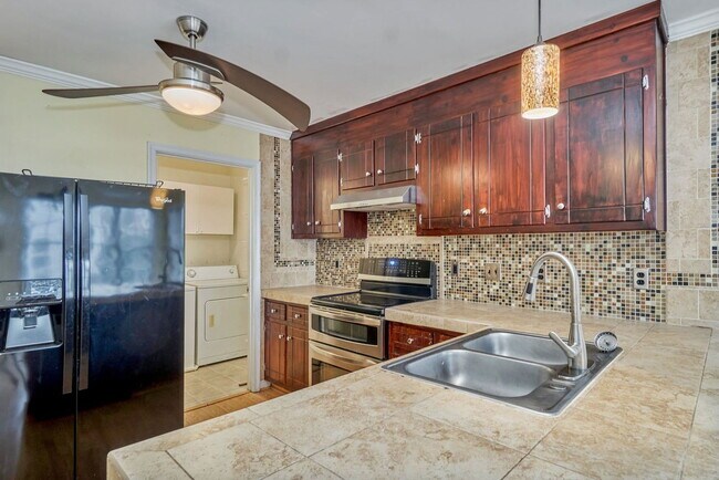 Building Photo - 11430 Wiltstaff Dr