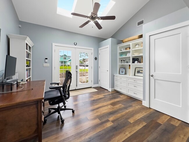 Building Photo - 103 Mimosa Ave