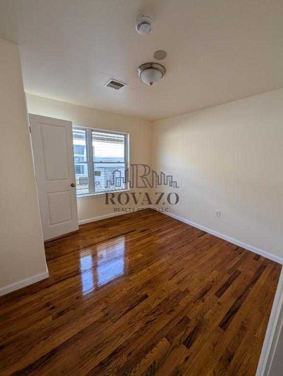 Building Photo - 433 S 19th St