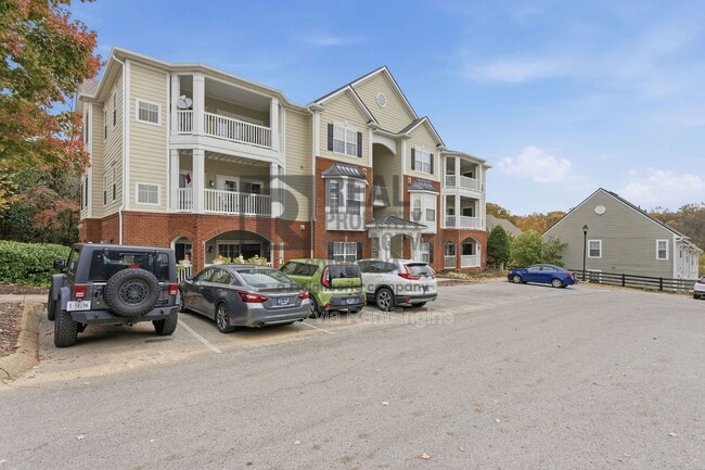 Building Photo - 7223 Althorp Way