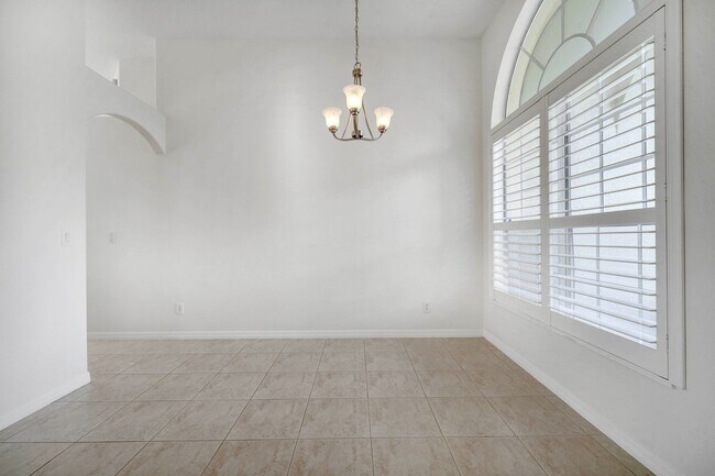 Building Photo - Stunning 4/3 with Fence Enclosed Yard in t...