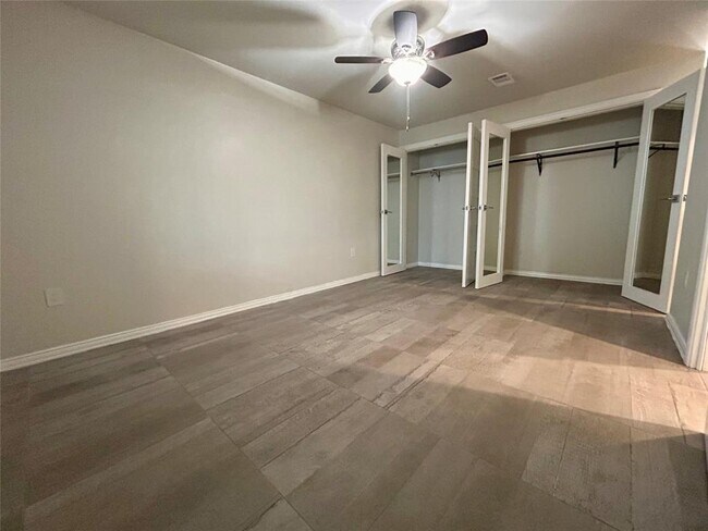 Building Photo - 8924 Trone Cir