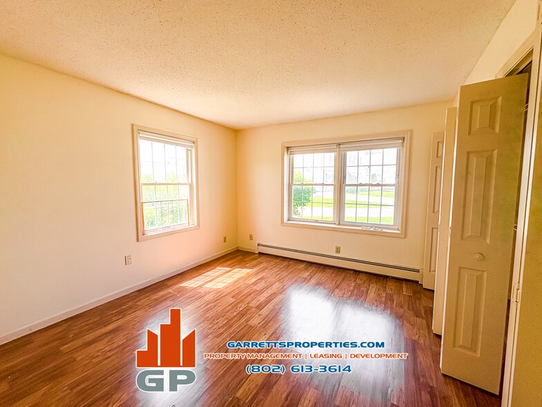 Building Photo - 243 Eastview Cir