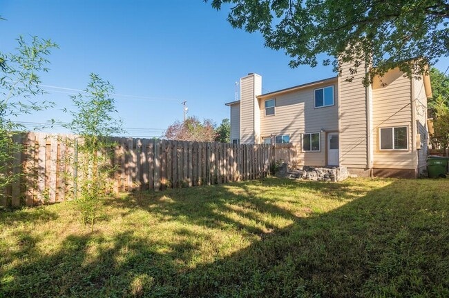 Building Photo - 925 Chisholm Cove