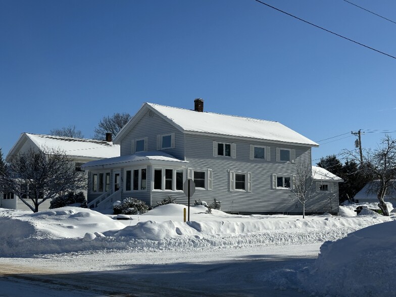 Building Photo - 321 W Mcmillan Ave