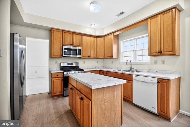 Building Photo - 2002 Archer Ct