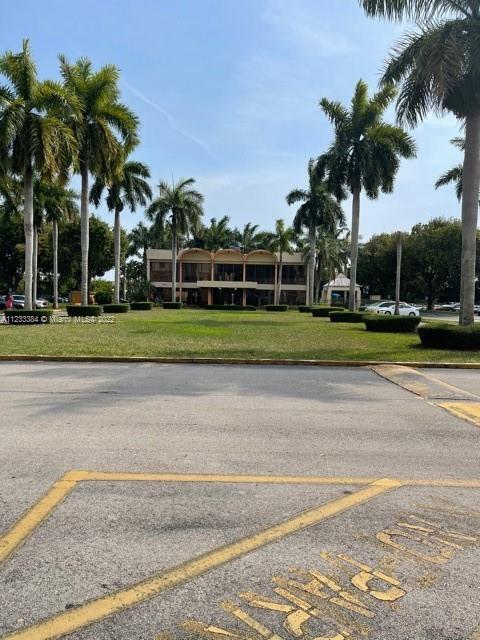 Building Photo - 9340 Fontainebleau Blvd