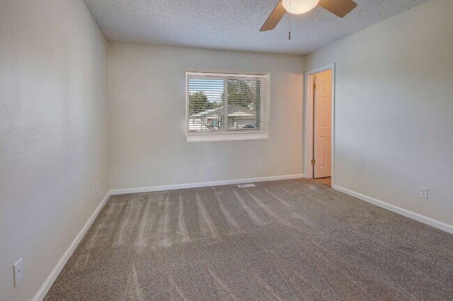 Building Photo - Charming Colorado Springs Rental in Top Ra...