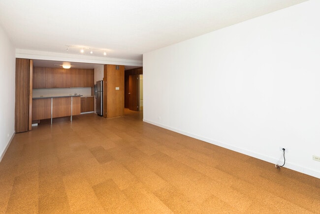 Building Photo - 1333 Jones St