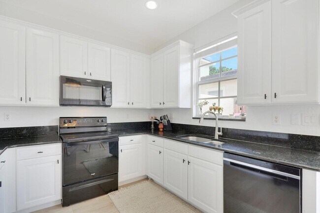 Building Photo - 151 Mulligan Pl