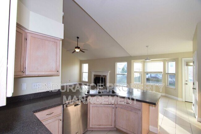 Building Photo - 6017 Kensington Trail