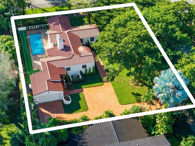 Building Photo - 3519 Toledo St