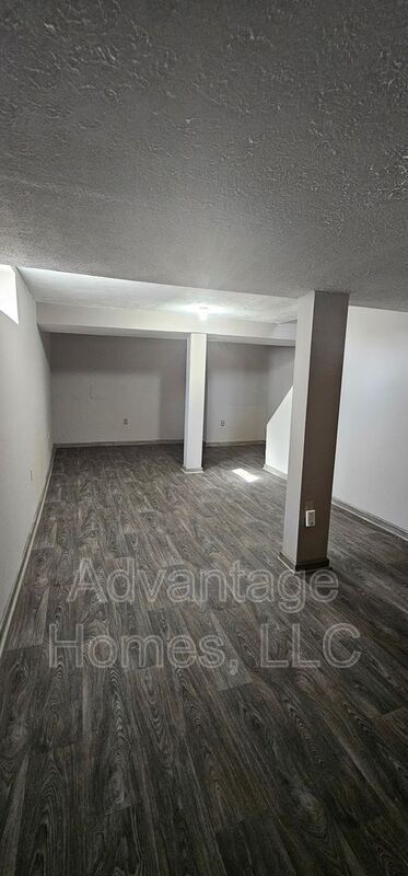 Building Photo - 11905 W 117th Terrace