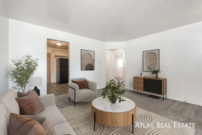 Building Photo - 217 S Xavier St