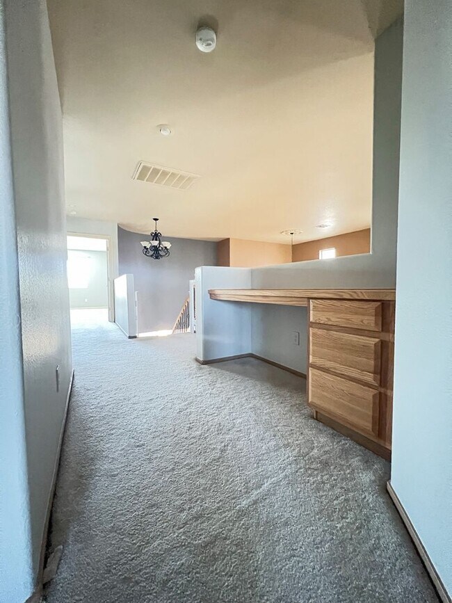 Building Photo - Southwest Rustic Charmet