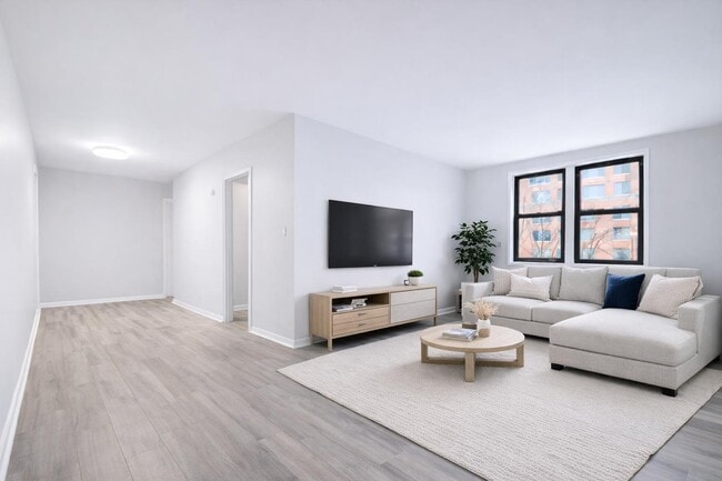 Building Photo - 525-527-527 Riverdale Ave