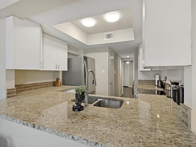 Building Photo - 3139 Golden Oak Ct