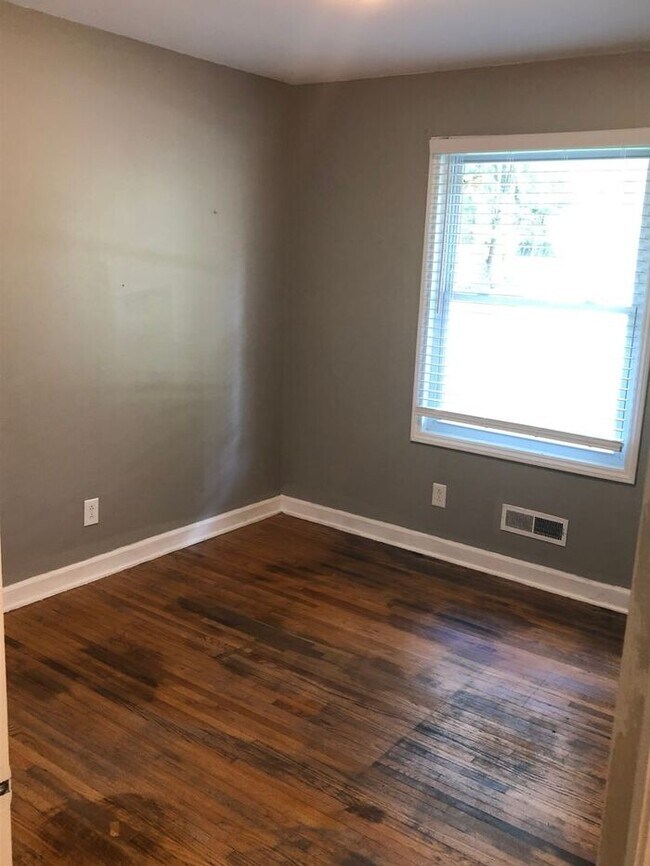 Building Photo - 3bed/2 bath home in Shannon Park in Charlotte