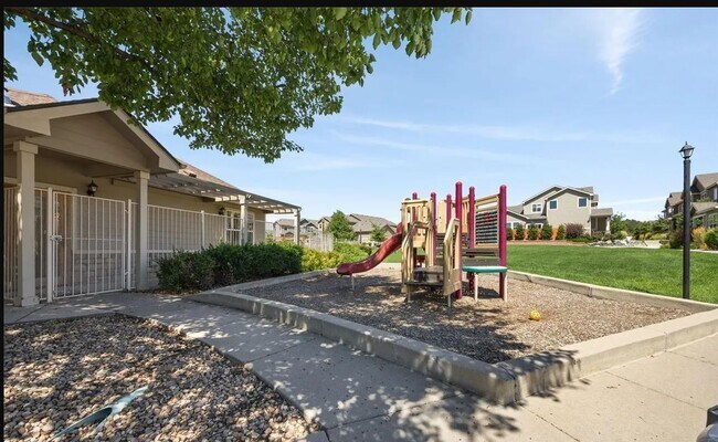 Building Photo - 5551 W 29th St