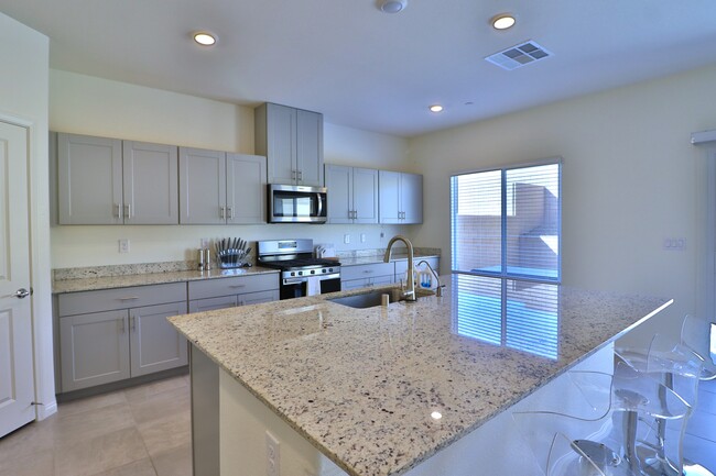 Kitchen - 7231 Alabaster Peak St