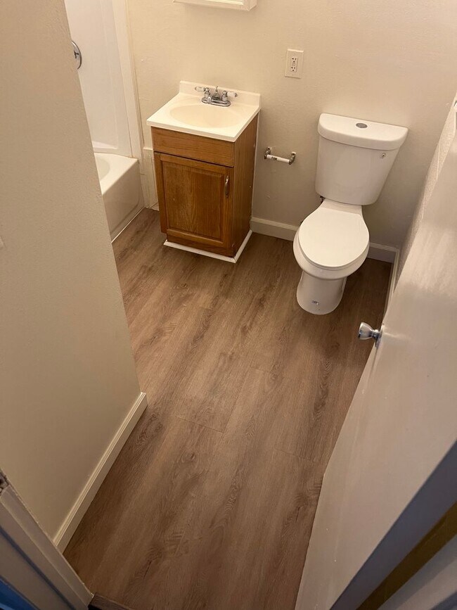 Building Photo - Affordable 1 Bedroom Condo in Central Las ...