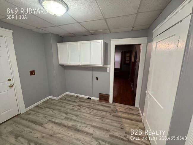 Building Photo - 849 Rudyard Rd