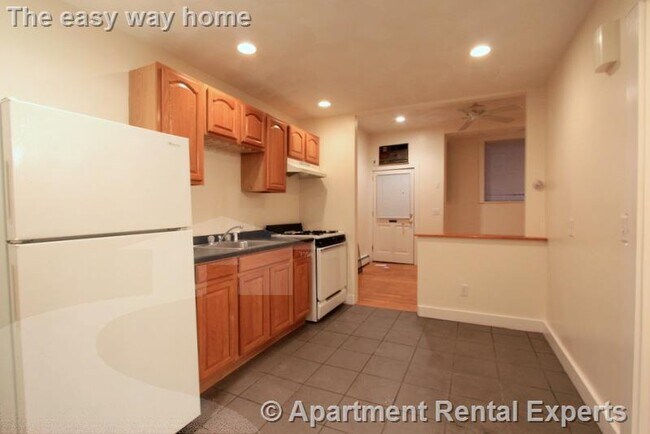 Building Photo - 302 Highland Ave