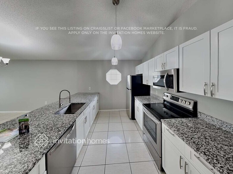 Building Photo - 2415 Marcasite Loop