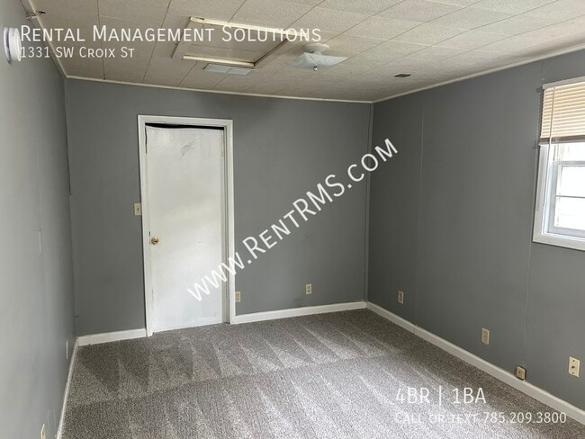 Building Photo - 1331 SW Croix St