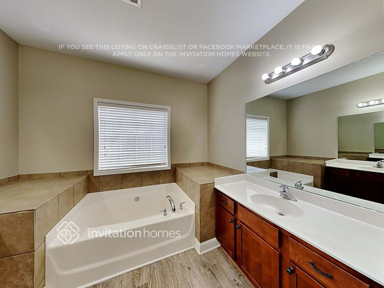 Building Photo - 104 Pristine Dr