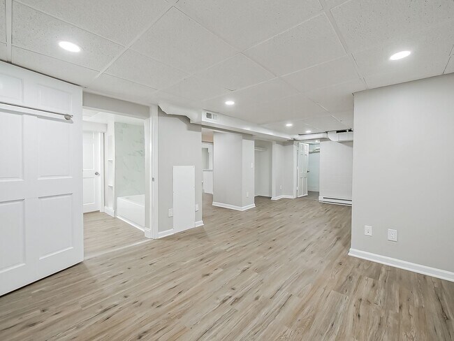 Building Photo - 3170 Dixie Hwy