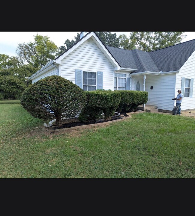 Building Photo - 502 Bloomfield Ct