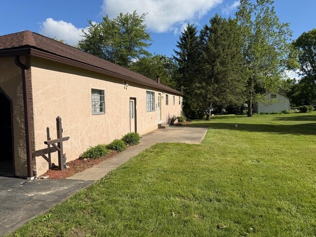 Building Photo - 5020 Walnut