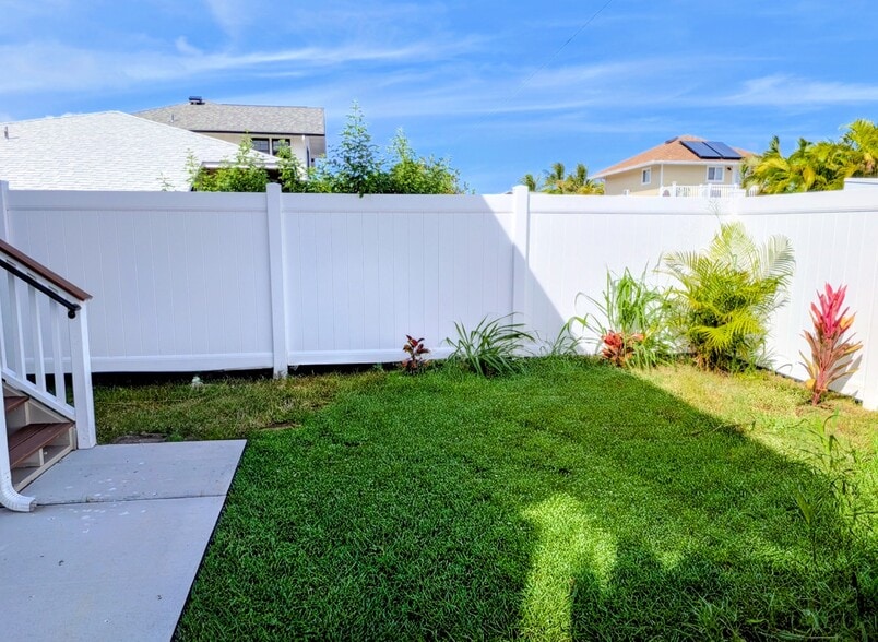 Building Photo - 403 Lokelau Pl