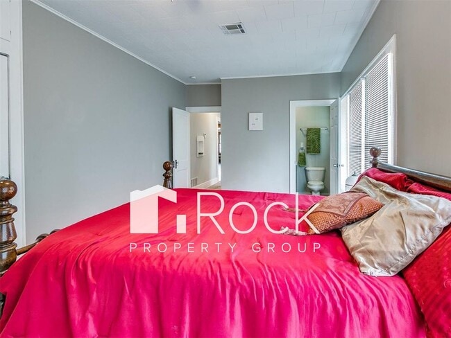 Building Photo - Remodeled 3 Bedroom Bungalow in OKC's Plaza District *Half Off 1st Month's Rent*