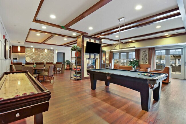 Building Photo - 256 N Addison Ave