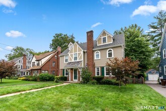 Building Photo - 12 Middlefield Dr