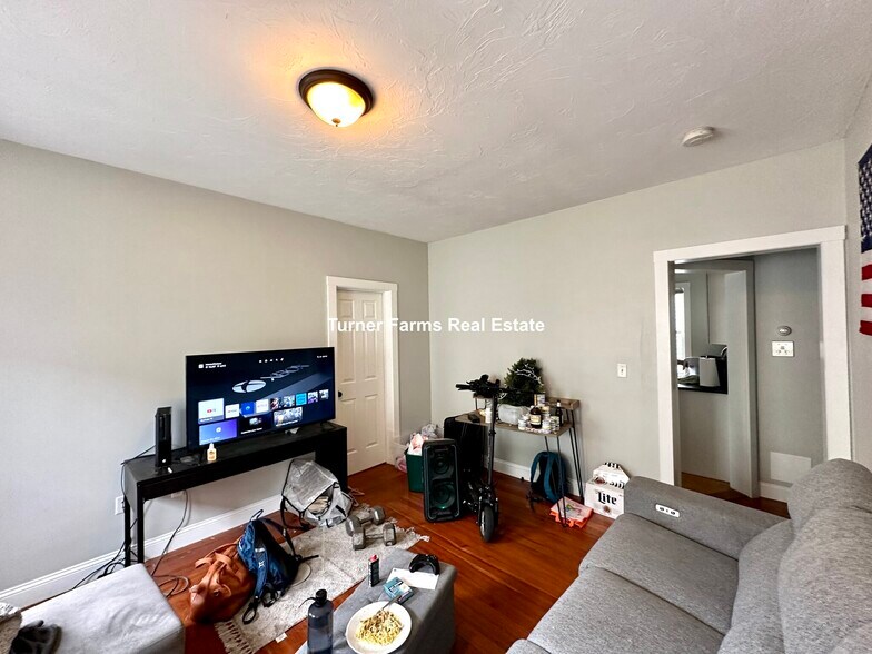 Building Photo - 1085 Dorchester Ave